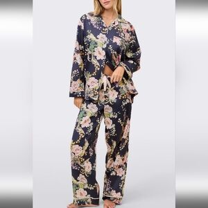 PAPINELLE NAVY FLORAL PAJAMAS SET TOP & PANTS SZ SMALL